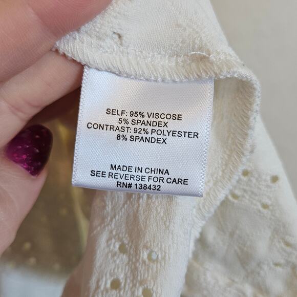 Modcloth Eyelet Peplum Direction Knit Tank Top White Women's Size XXS Casual NWT - Picture 6 of 8